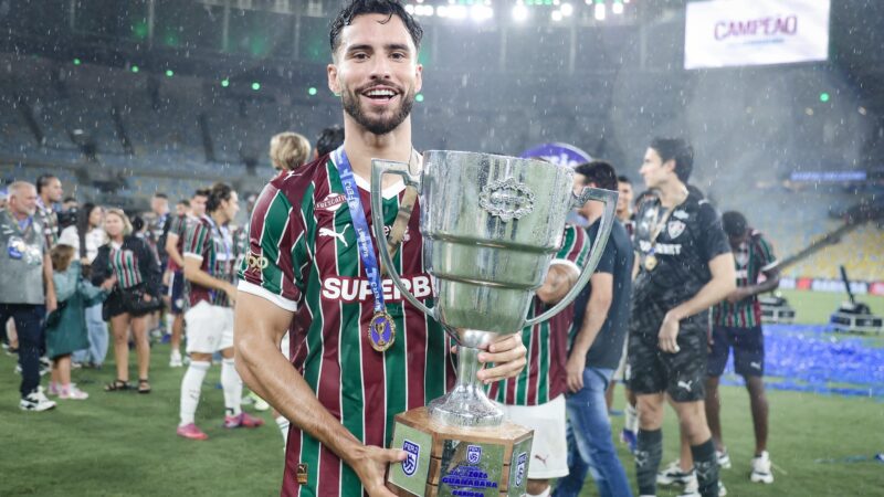 Fluminense abre conversas para renovar com Martinelli