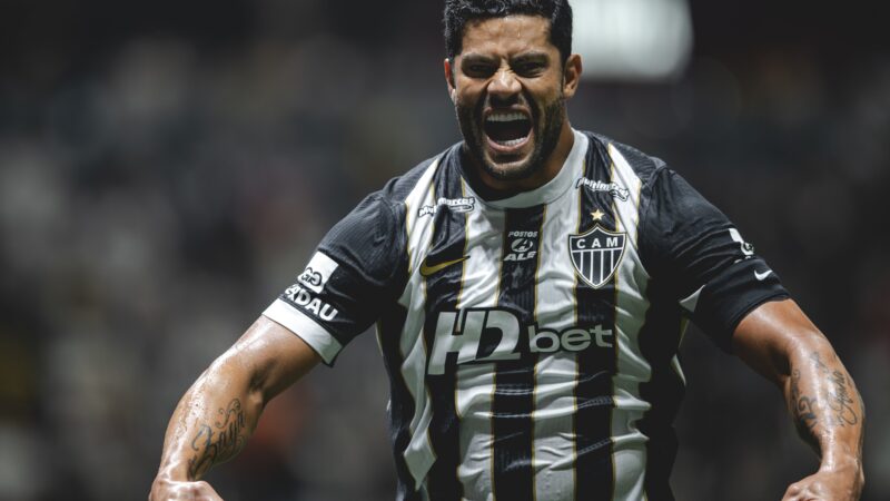 No Atlético-MG, Hulk lidera gols de falta no Brasil e tem vantagem quase três vezes maior do que o 2º colocado