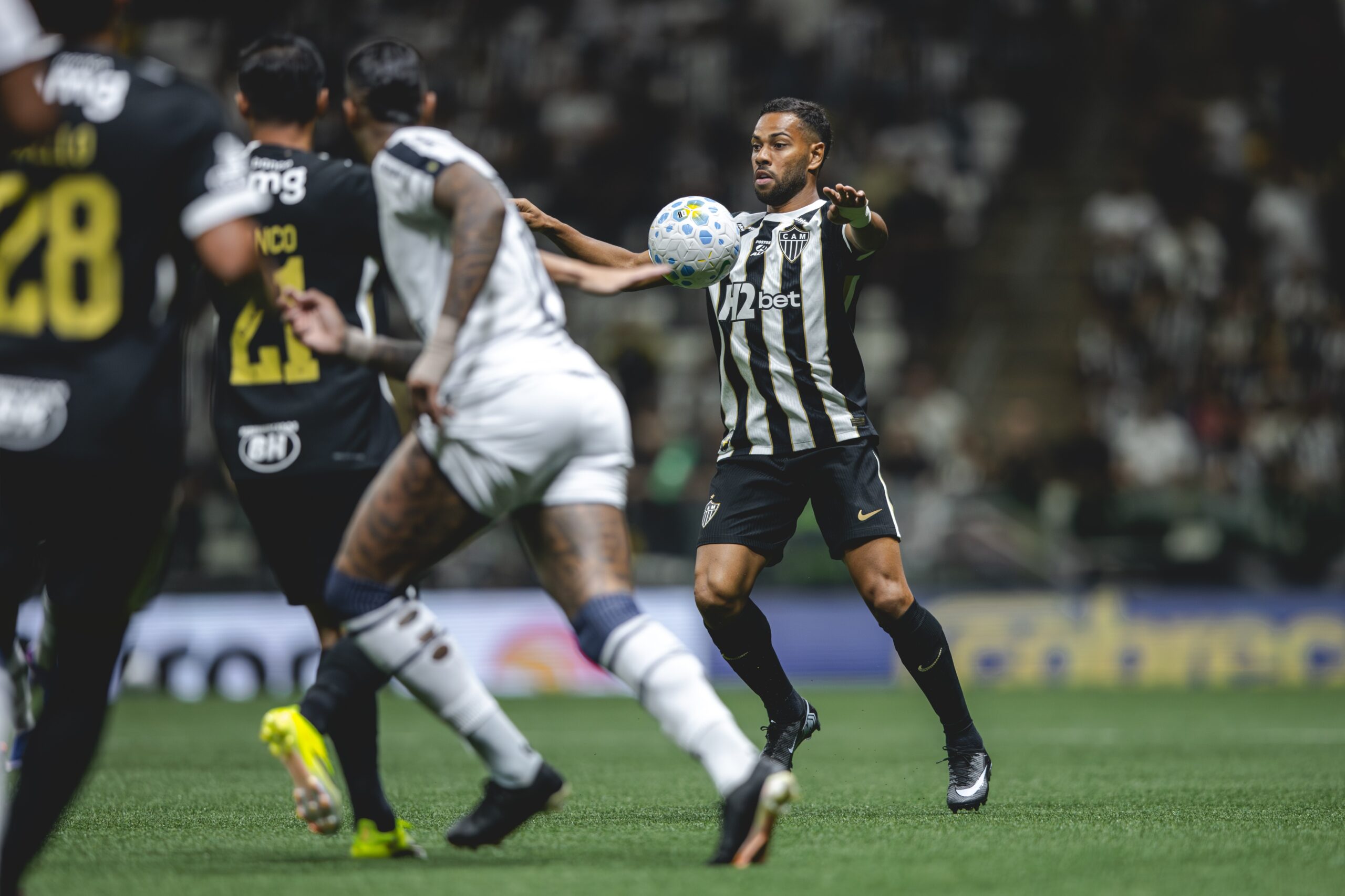 Remo cita “graves equívocos” da arbitragem contra o Atlético-MG em nota