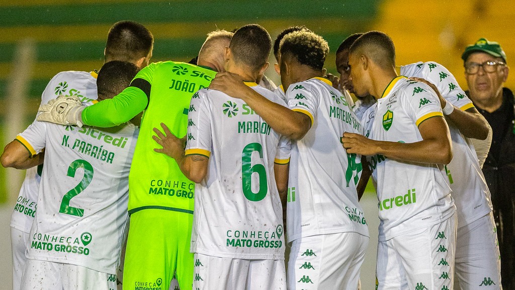 Atuações do Cuiabá: time apagado e sem poder de reação; dê suas notas