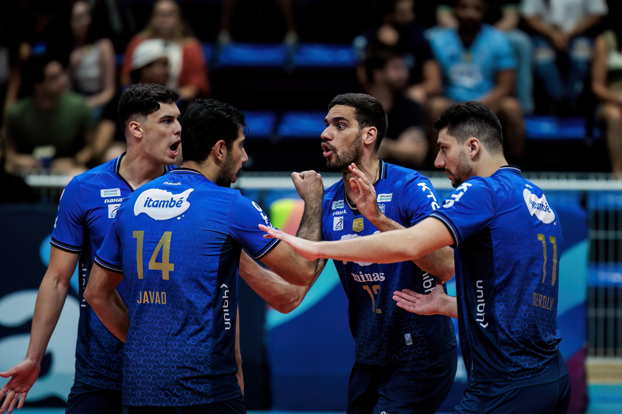 Minas vence Praia Clube e se consolida na parte de cima da tabela na Superliga Masculina