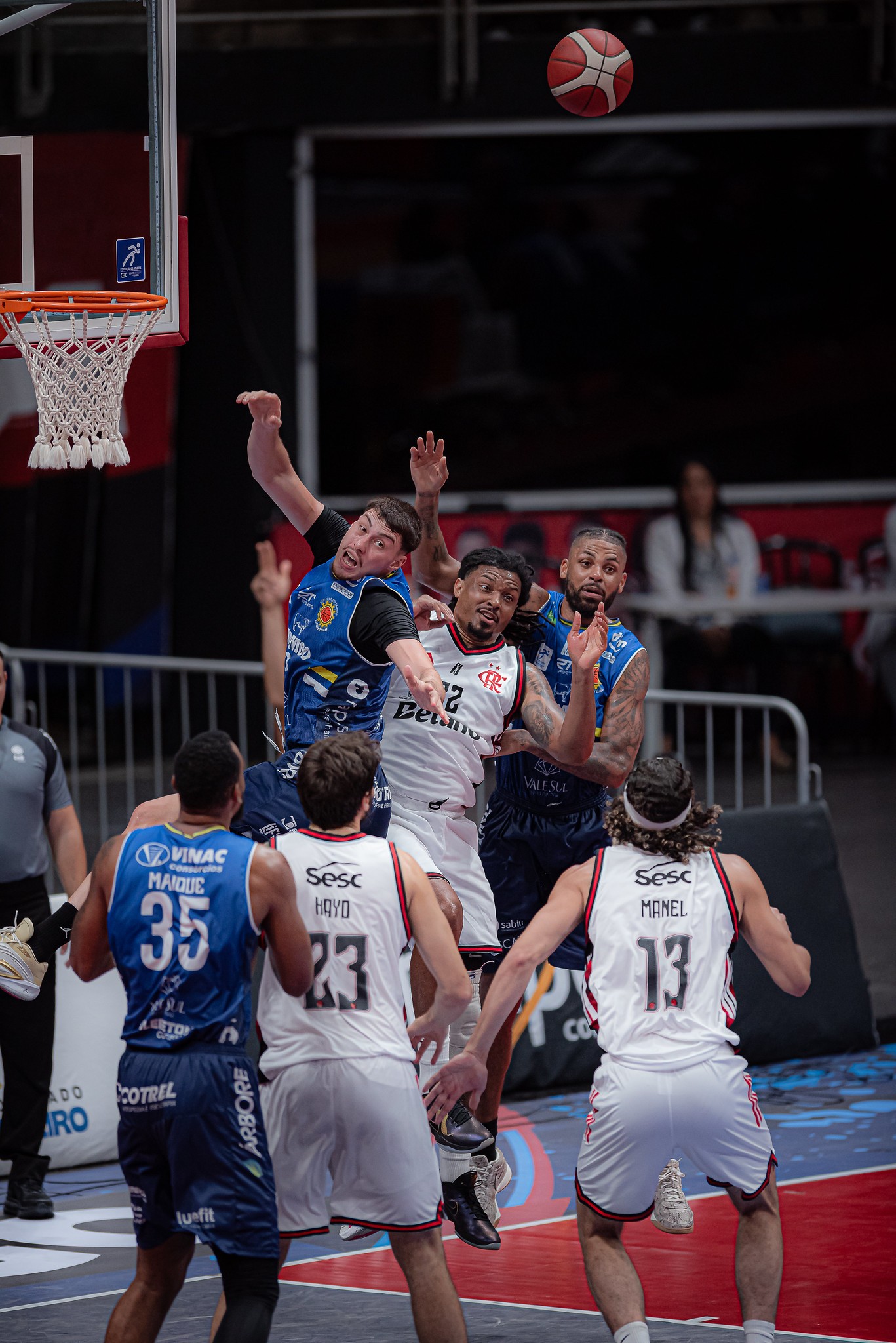 São José defende sétima colocação do NBB em partida contra o Corinthians