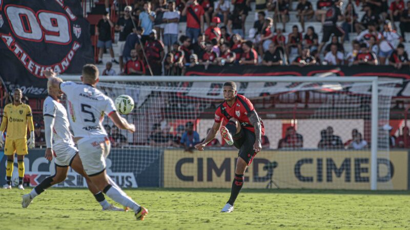 Atlético-GO tem duas dúvidas para semifinal contra o Vila Nova