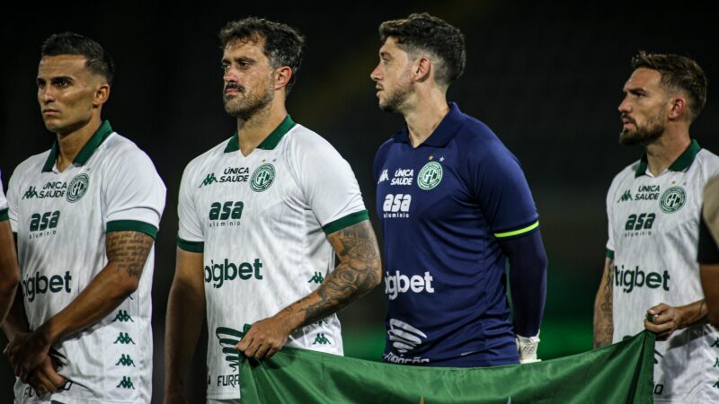 Caíque França se destaca no Paulistão e tenta encerrar rodízio no gol do Guarani