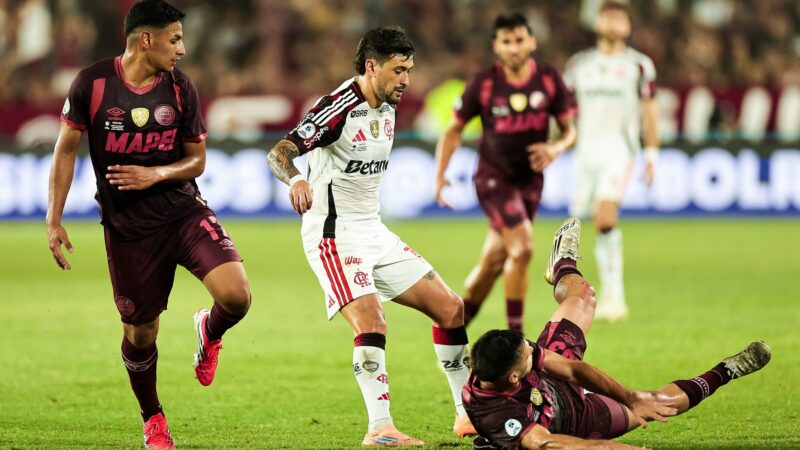 Arrascaeta desabafa após derrota do Flamengo na Recopa: “Temos que mudar muita coisa”