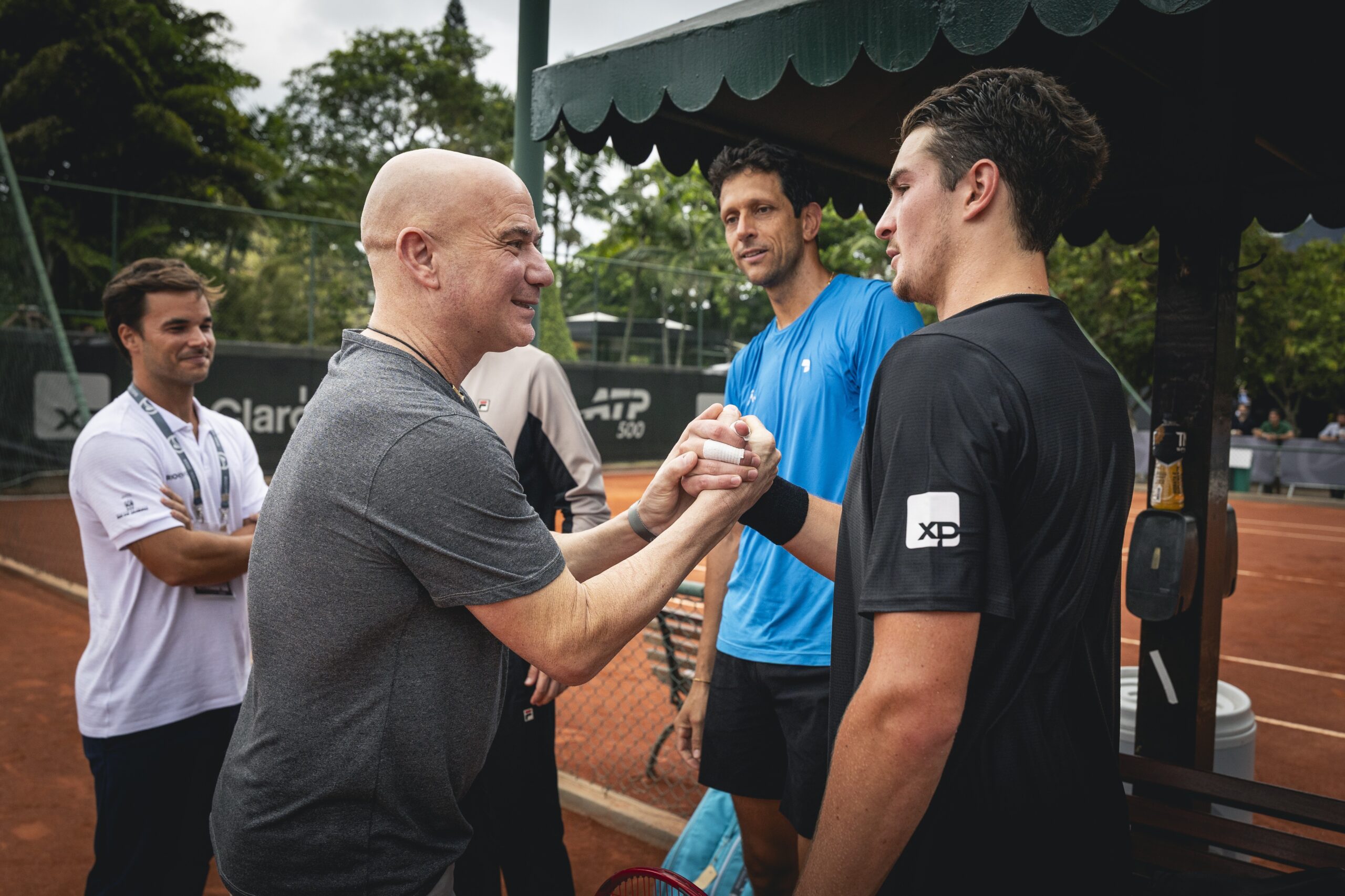 Agassi aprova quadra dura no Rio Open e avalia pressão sobre João Fonseca: “Grande elogio”