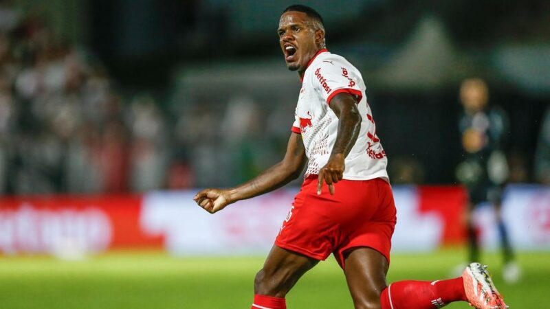 Bragantino multa Gustavo Marques em 50% do salário por fala machista contra árbitra