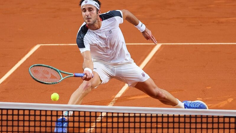 Semifinais de simples do Rio Open são adiadas para domingo por conta da chuva