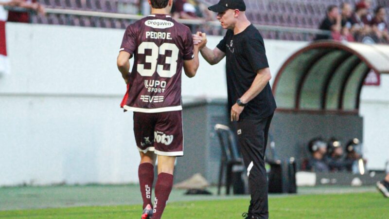 “Necessitamos muito”, diz Corrêa sobre reforços na Ferroviária para A2