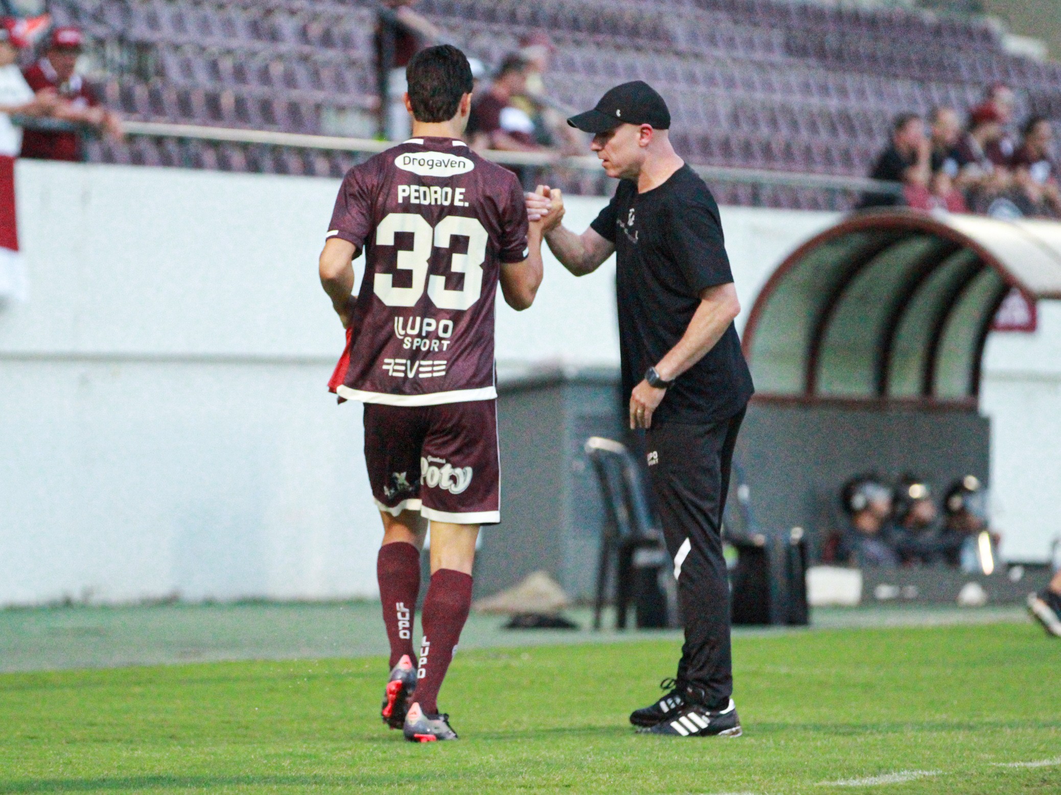 “Necessitamos muito”, diz Corrêa sobre reforços na Ferroviária para A2