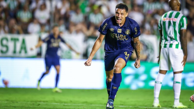 Comentarista aponta irregularidade em gol do Grêmio contra o Juventude; veja o vídeo