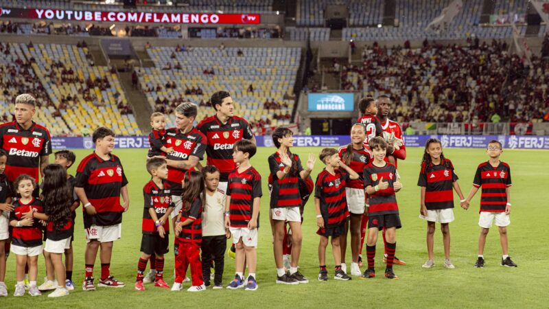 Flamengo tem pior público em um ano em vitória sobre o Madureira