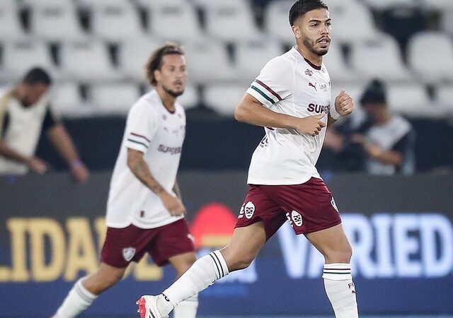Nonato sente dores na coxa, fará exames e vira dúvida do Fluminense para enfrentar o Palmeiras