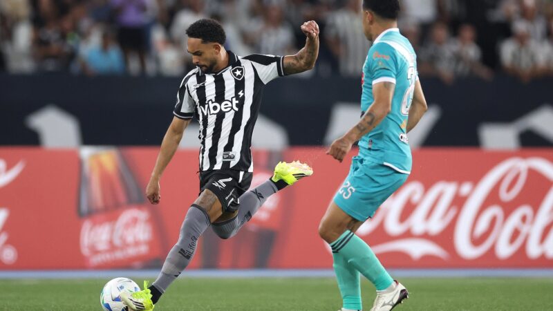 Vitinho cresce no Botafogo e vira trunfo ofensivo com Anselmi: “Jogador muito inteligente”