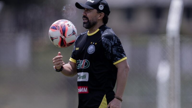 Luizinho vê Operário-PR em evolução e quer casa cheia contra o Coritiba: “No mínimo 10 mil”