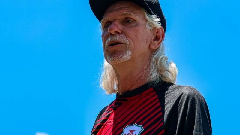 Sérgio Guedes será homenageado pelos 150 jogos no comando da Portuguesa Santista