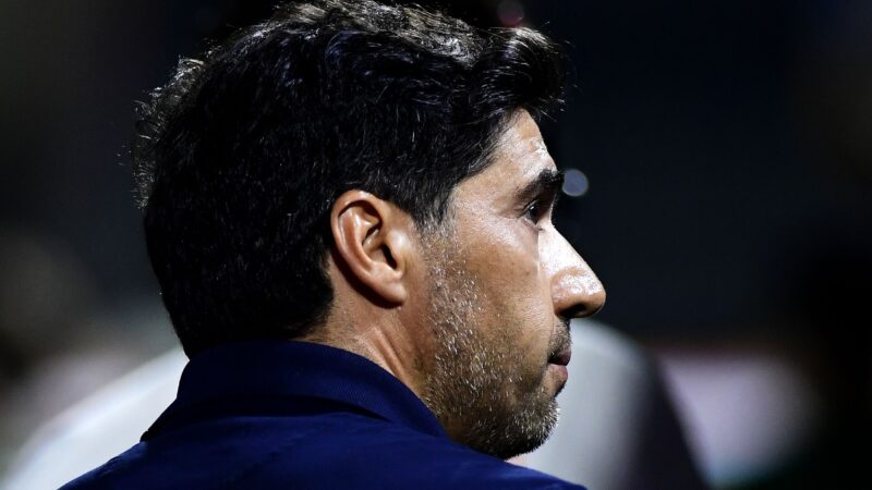 Abel valoriza eficácia e classificação do Palmeiras, mas diz que “resultado foi demasiado elástico”