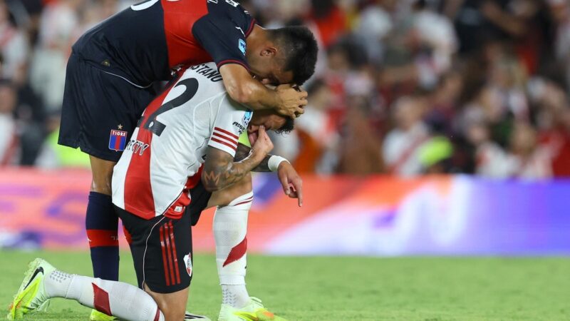Com falhas de ex-jogadores de Flamengo e Palmeiras, River é goleado pelo Tigre no Monumental