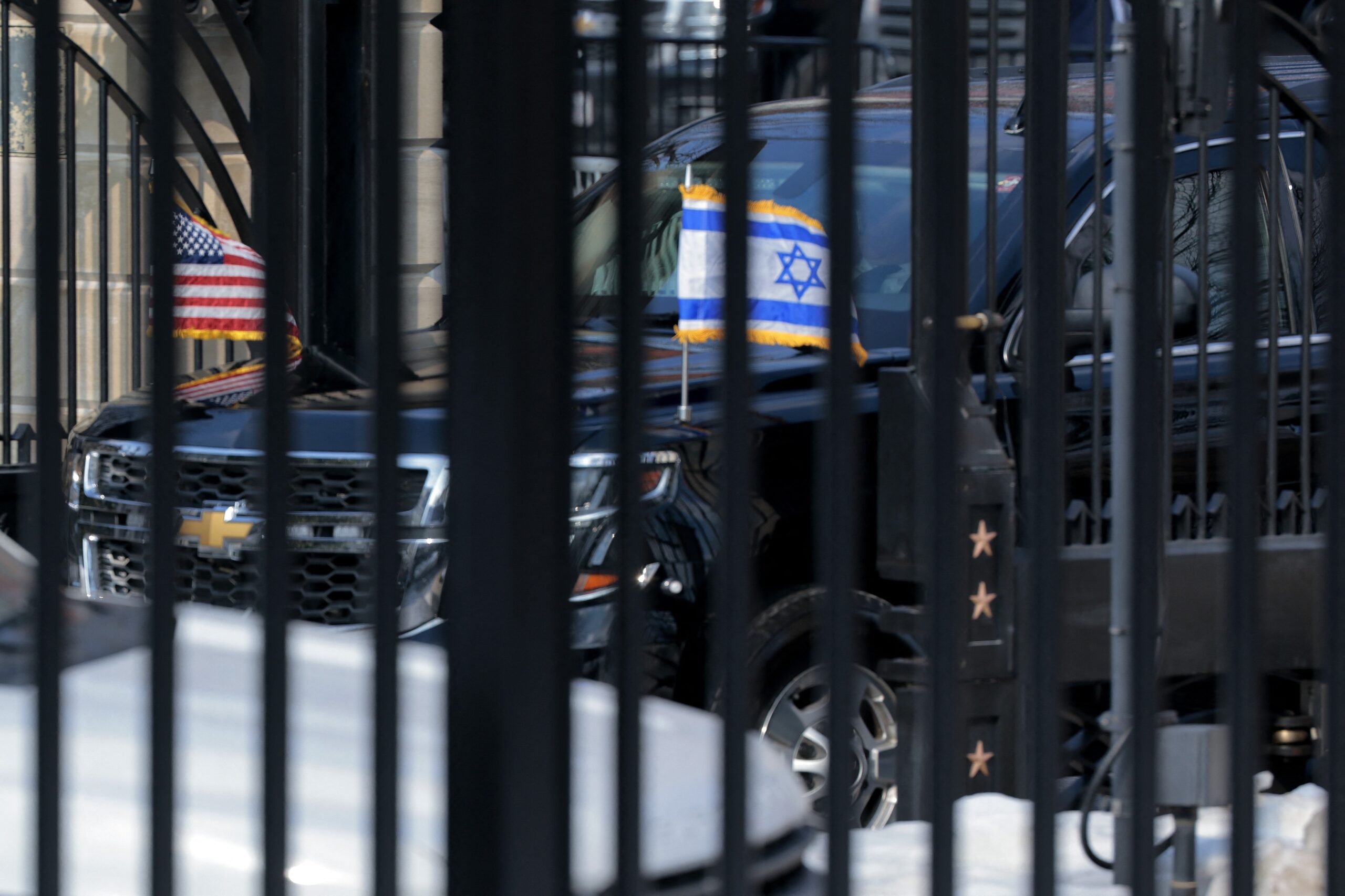 Netanyahu chega à Casa Branca para encontro com Trump sobre Irã