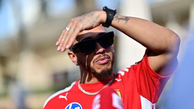 Hamilton critica regras “ridiculamente complexas” da F1: “Fãs não vão entender”