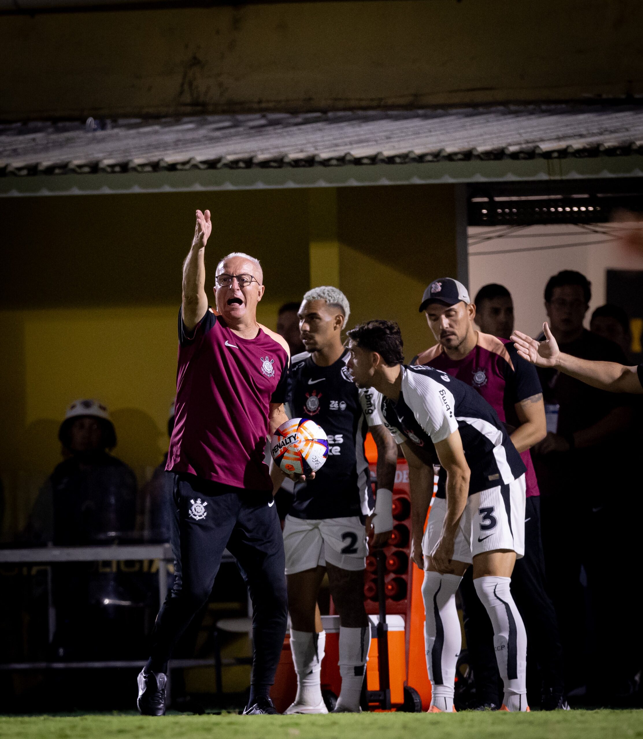 Corinthians engata melhor sequência desde setembro em meio a maratona como visitante