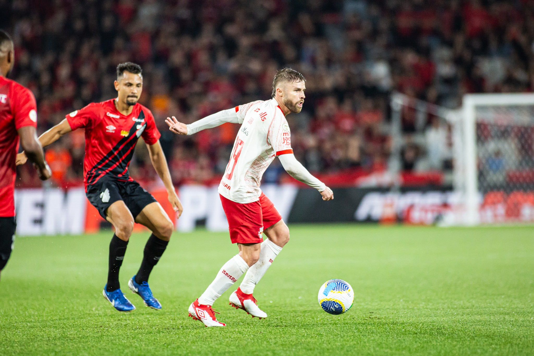 Athletico reencontra carrasco de rebaixamento que virou alvo para reforçar o ataque