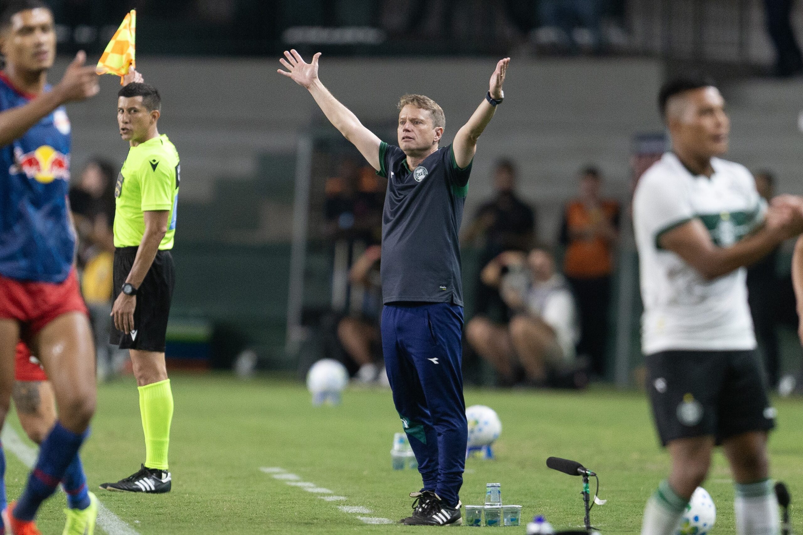 Chapecoense x Coritiba: Seabra faz alerta para a eficiência catarinense