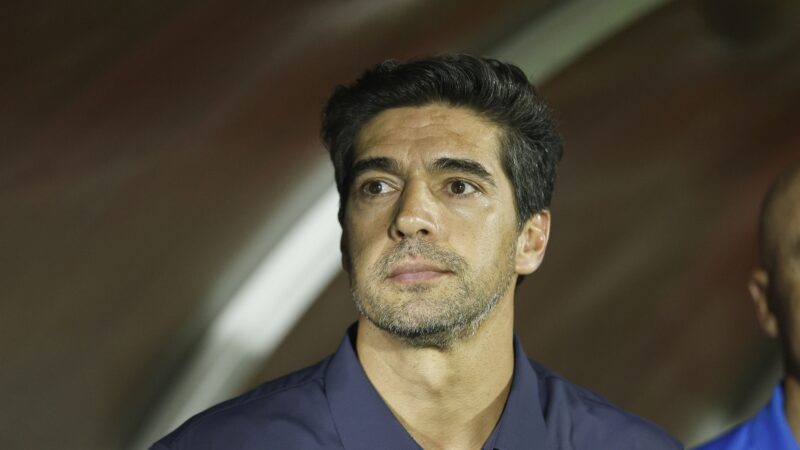 Abel Ferreira cobra chegada de reforços no Palmeiras: “Se tem saídas, tem que ter entradas”
