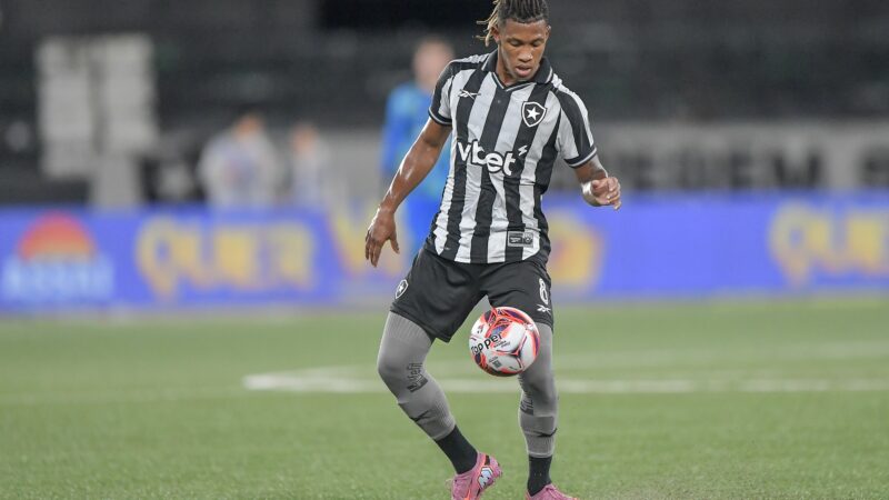 Danilo revela que possível saída do Botafogo o pegou de surpresa: “Não sabia de nada”