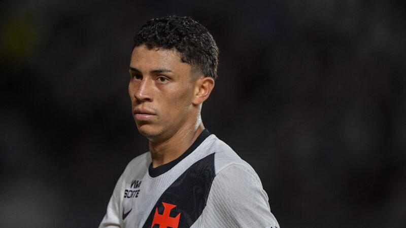 Provável substituto de Coutinho, Rojas ganha responsabilidade em momento decisivo no Vasco