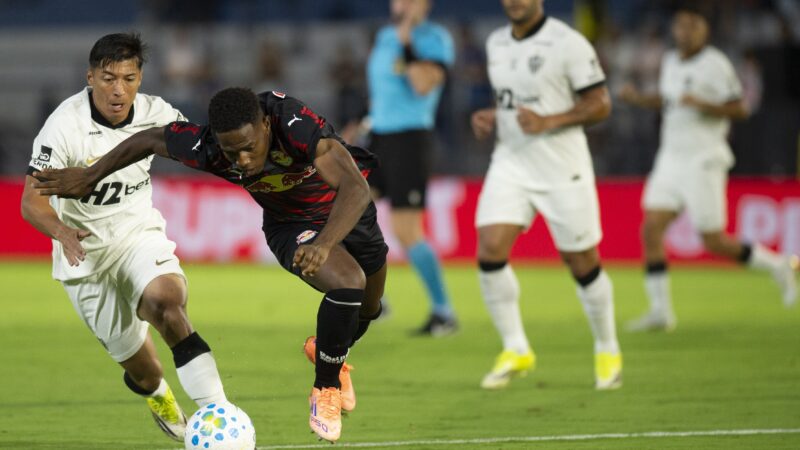 No mercado por defensores, Atlético-MG liga alerta para setor vulnerável em início de ano