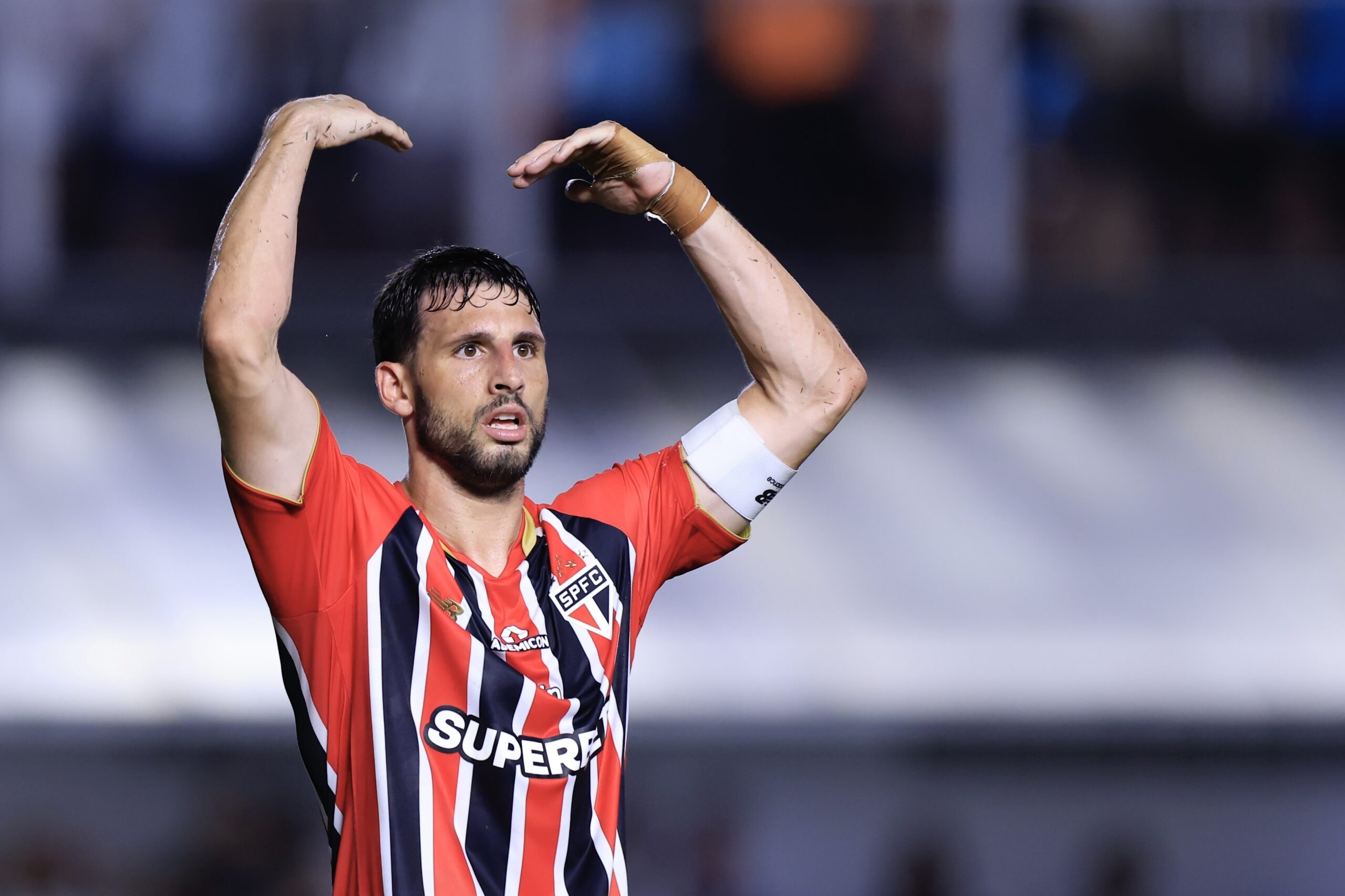 Calleri salva o São Paulo em clássico, mas admite que não está 100% fisicamente: “Preciso evoluir”