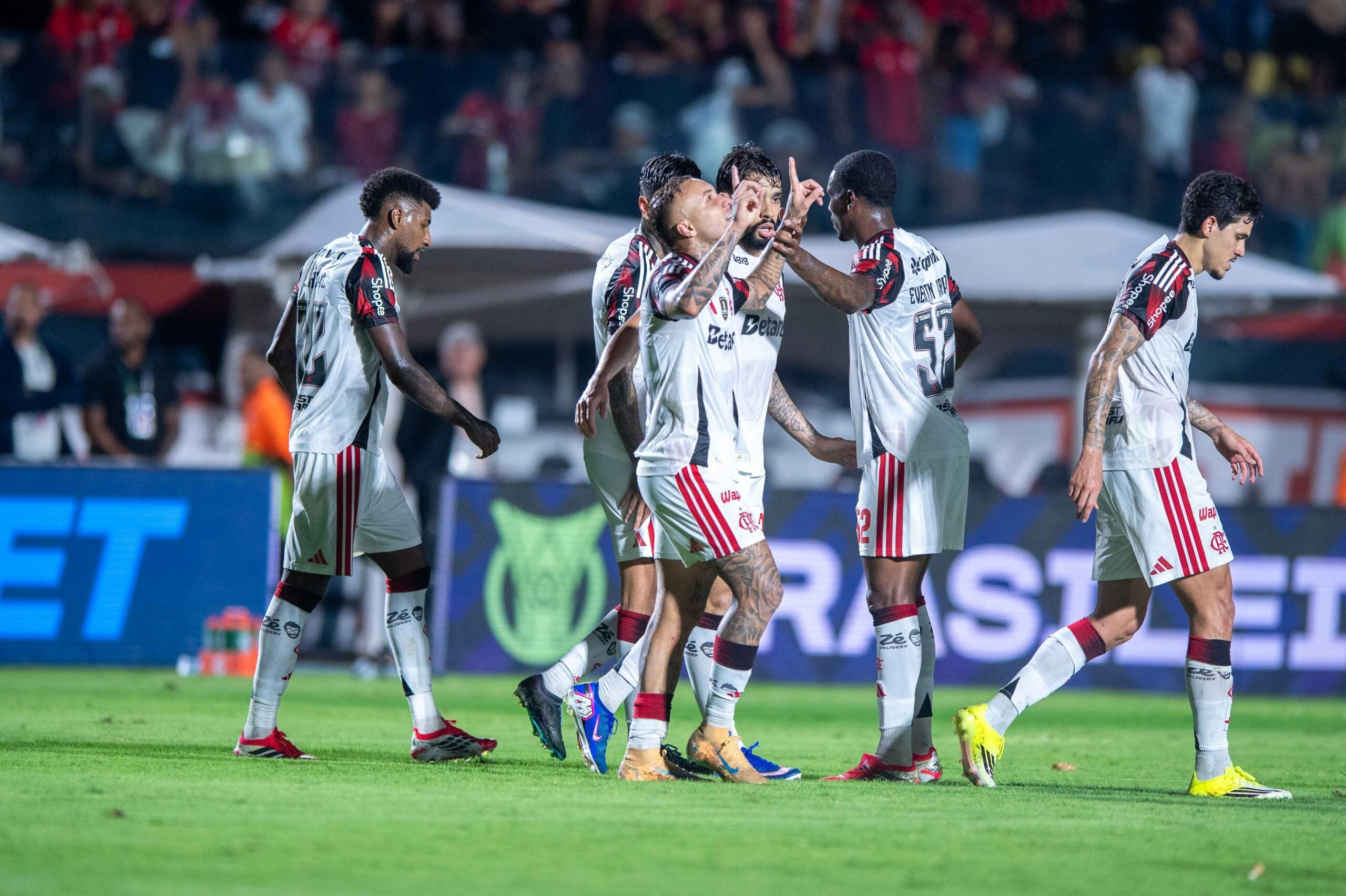 Flamengo completa um mês após reapresentação e sofre com adaptação turbulenta ao novo calendário