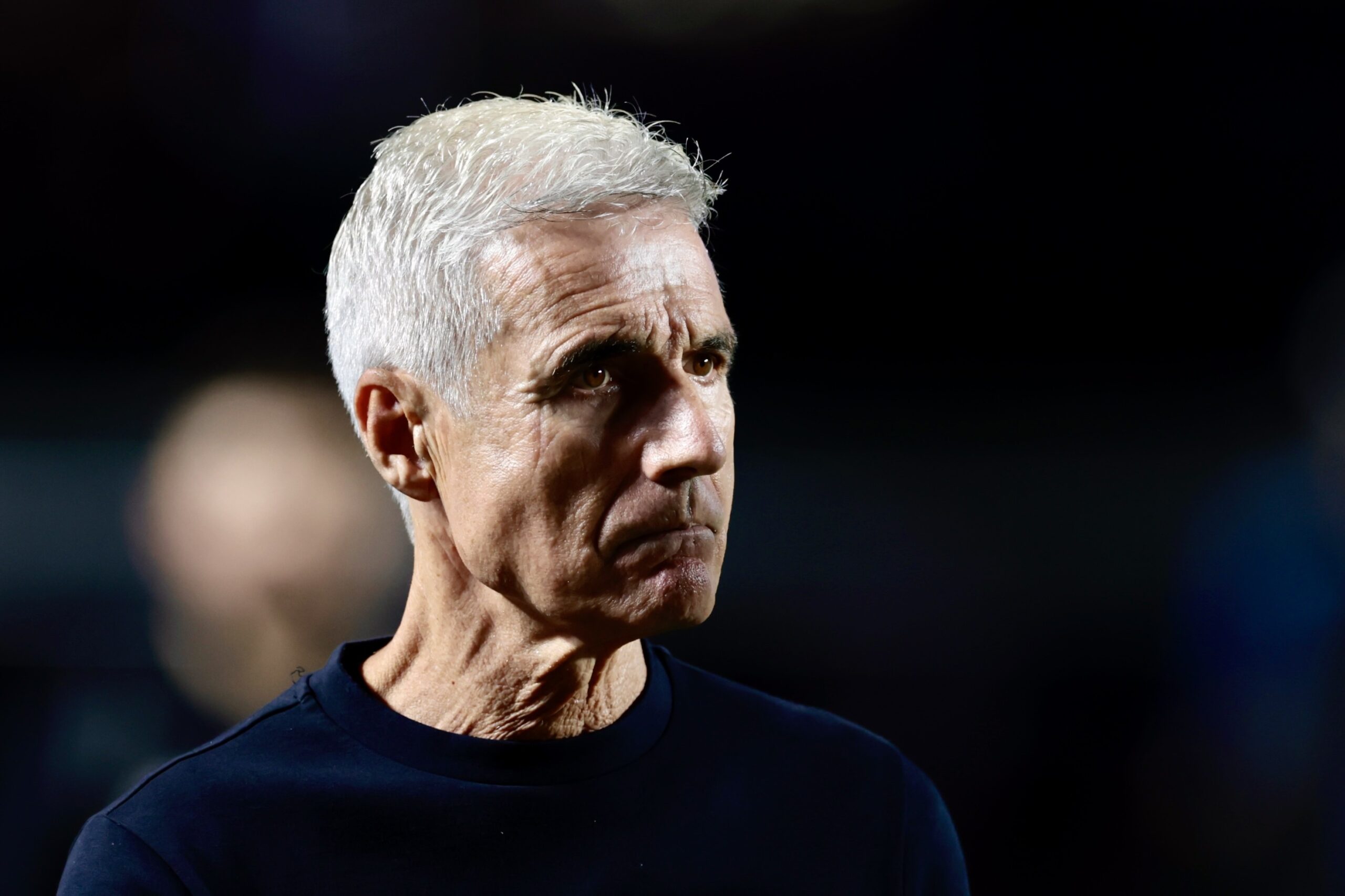 Jogadores e direção do Grêmio pedem tempo para o time melhorar com Luís Castro