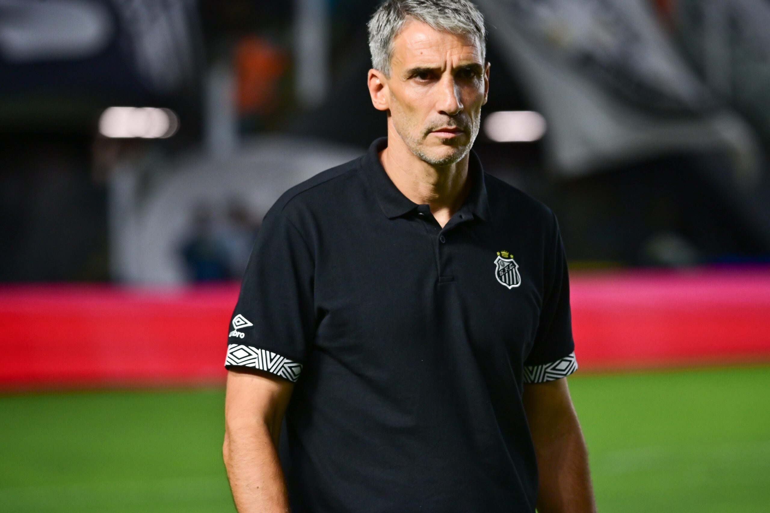 Vojvoda diz que Santos briga pelo título e vê Neymar capaz de voltar à Seleção: “Classe mundial”