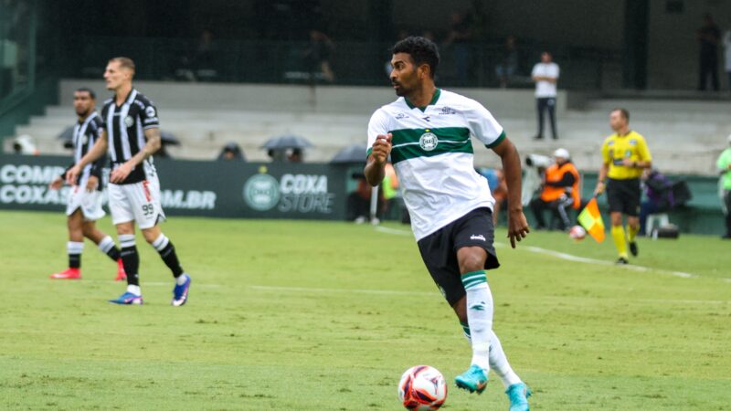Coritiba evita terra arrasada e foca em ajustes coletivos para o Brasileirão