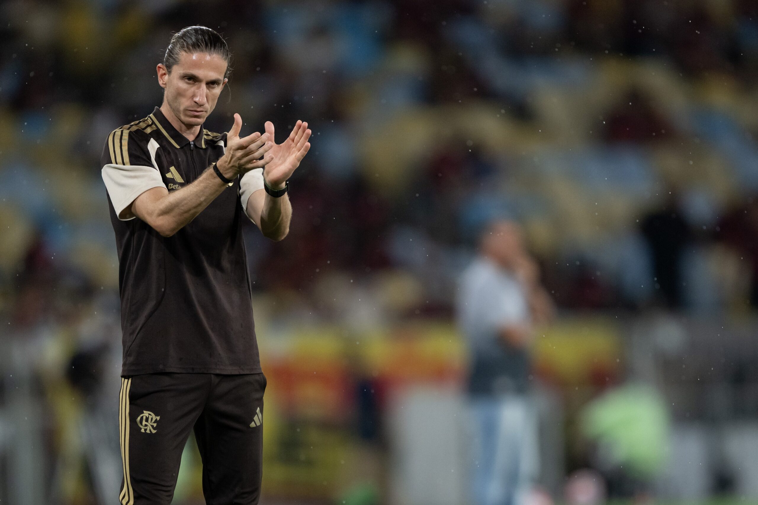 Filipe Luís festeja vitória do Flamengo e comenta vaias da torcida: “Quero reverter essa situação”