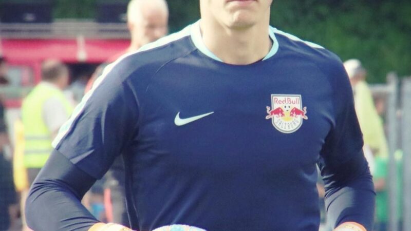 Criciúma encaminha a contratação de goleiro ex-RB Salzburg