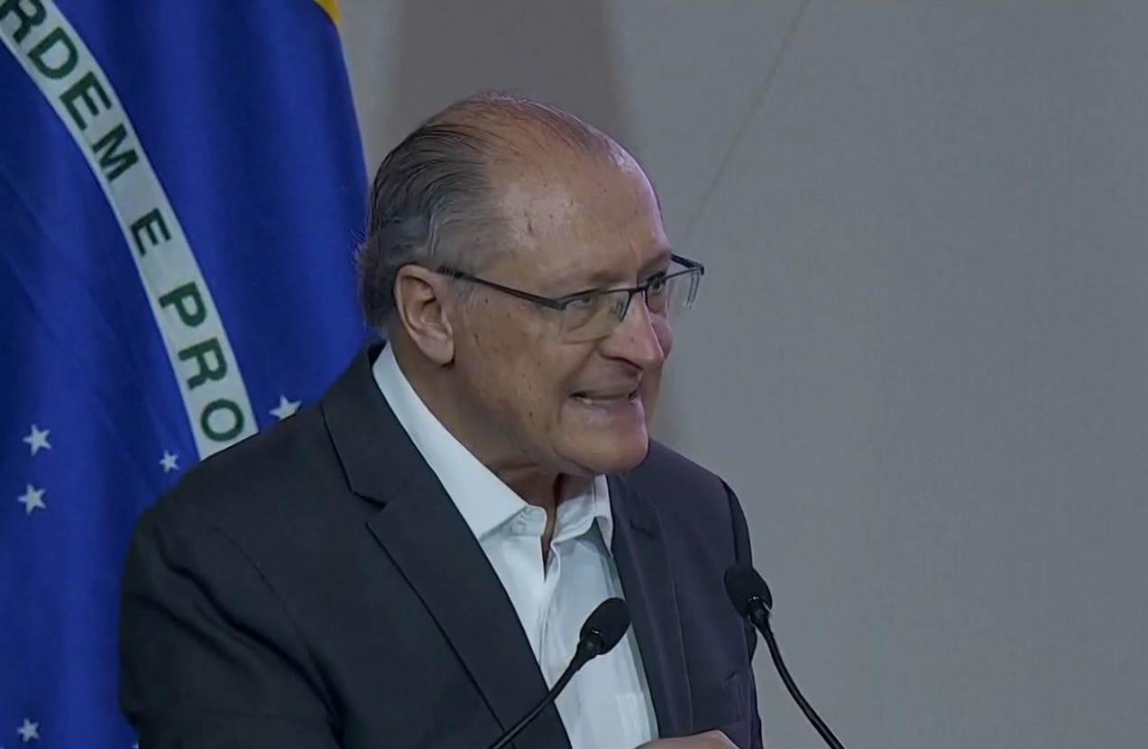 Alckmin diz que decisão da Suprema Corte dos EUA é ‘importante’ para o Brasil e que tarifa global de 10% preserva competitividade