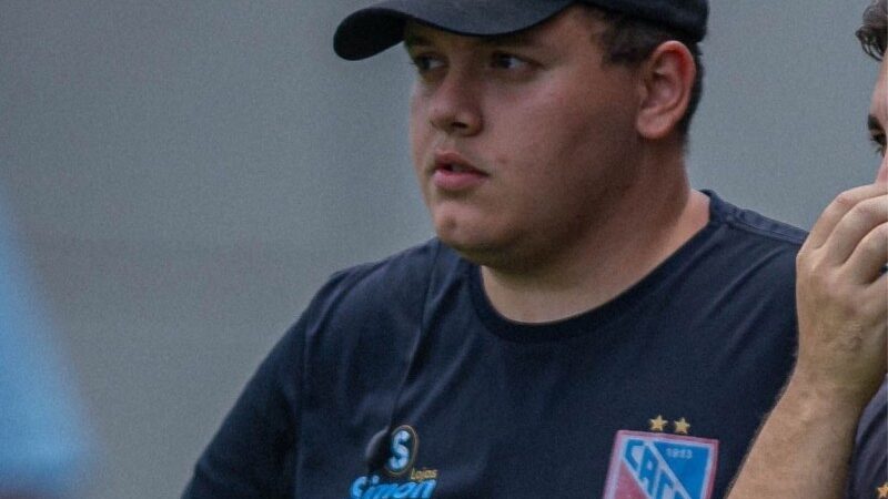 Aos 25 anos, técnico do Carlos Renaux é o mais jovem do Catarinense