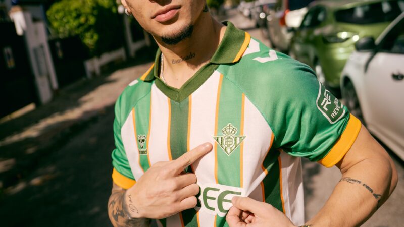 Clube da Espanha lança camisa retrô feita de laranjas; confira