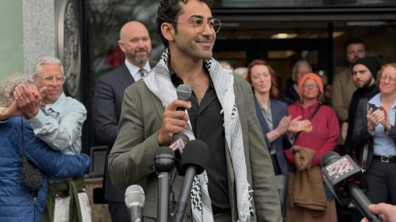 Juiz de imigração rejeita tentativa de Trump de deportar estudante palestino