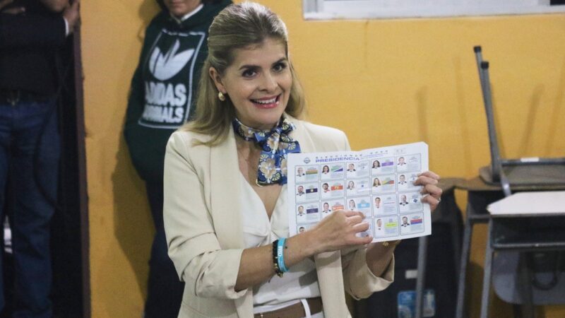 Resultados preliminares e parciais colocam sucessora escolhida pelo presidente da Costa Rica perto de vencer a presidência