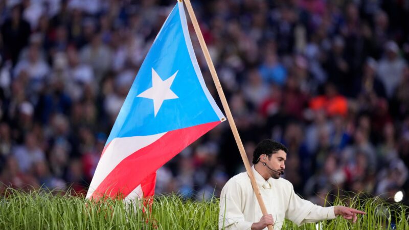 Trump detona show de Bad Bunny no Super Bowl: ‘Afronta à grandeza da América’