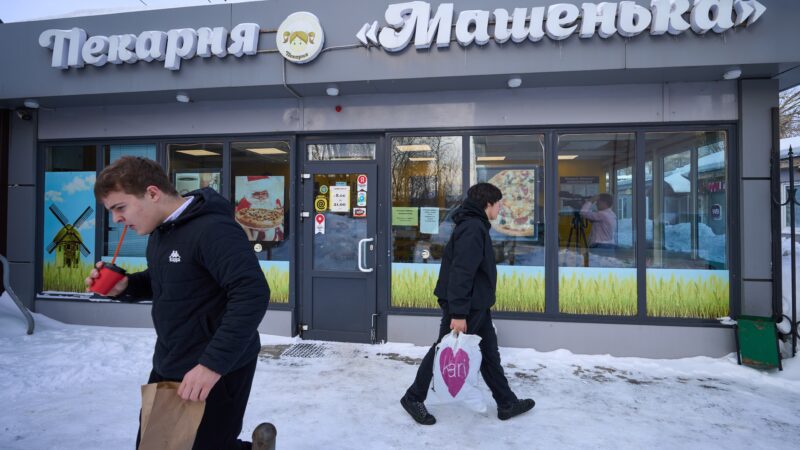 Impostos sobem, lojas fecham: pequenas empresas sentem impacto da guerra e dos tributos na Rússia