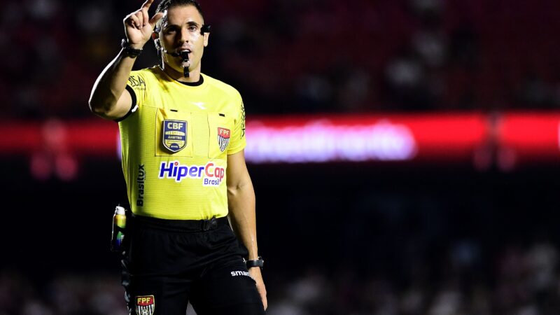 Atletas de São Paulo e Santos citam ofensas de árbitro a lateral: “Mandou para aquele lugar”