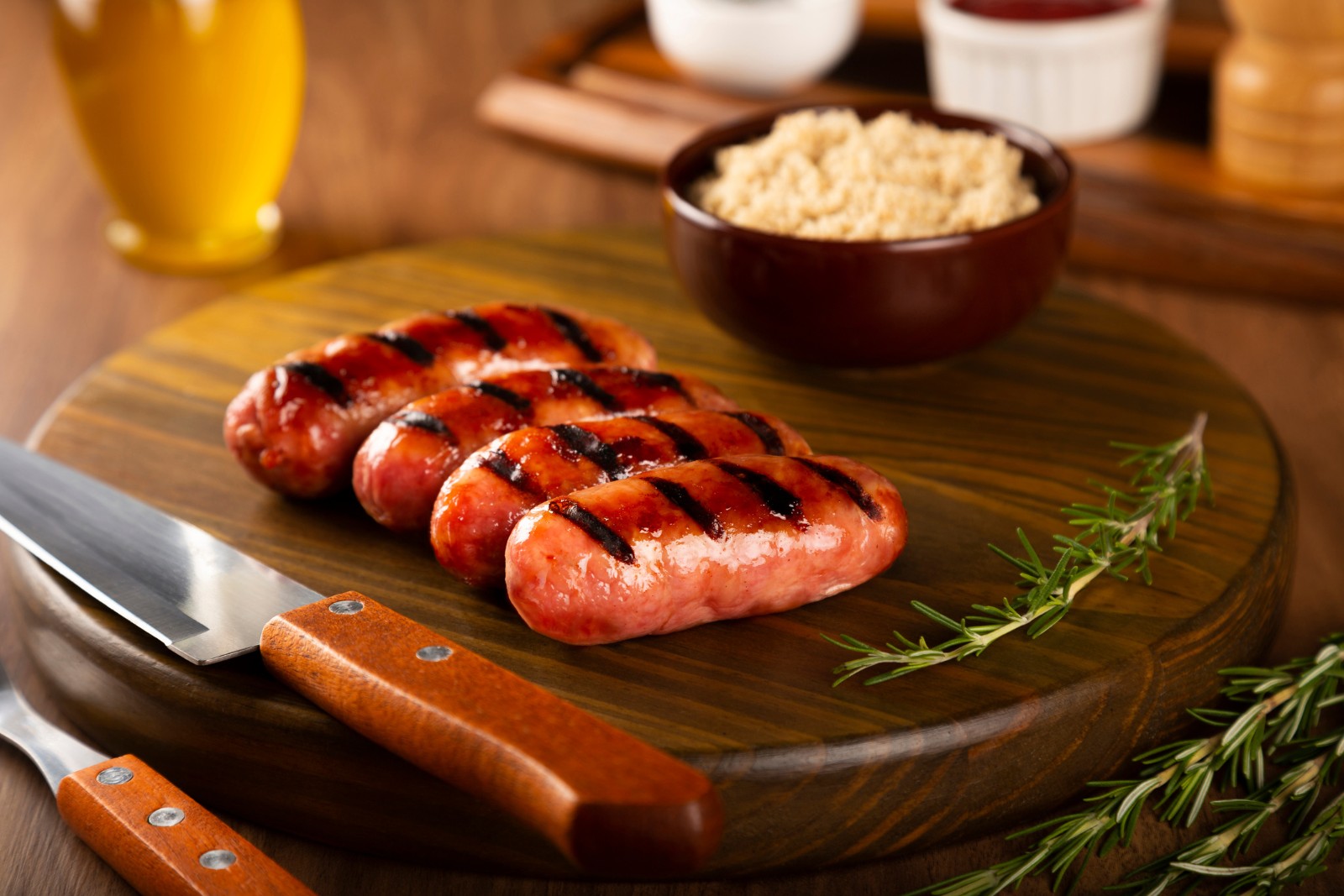 Bola em campo: quatro dicas para o churrasco de linguiça perfeito