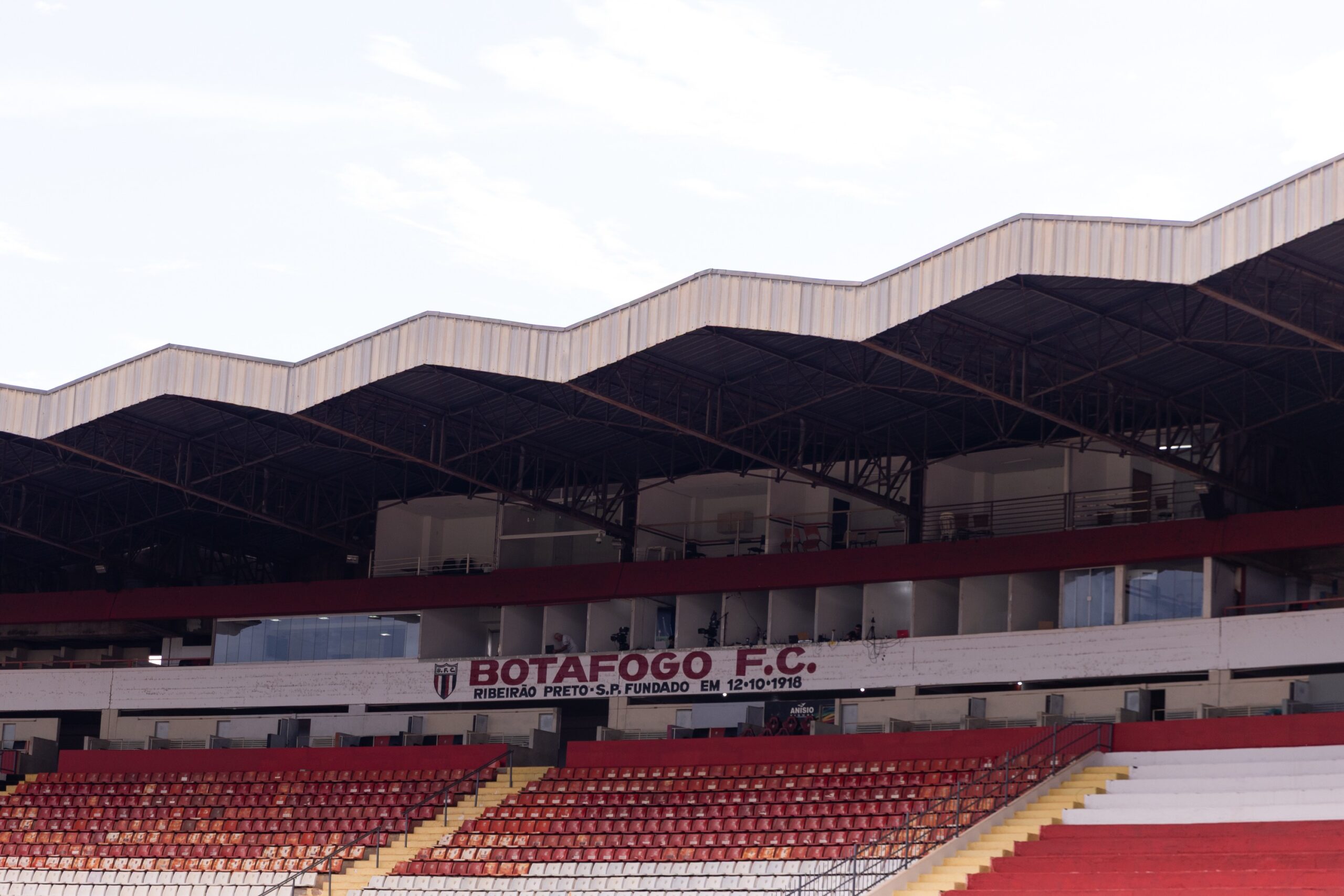 BFC diz que vai recorrer de decisão judicial sobre perda de cotas para empresa de Adalberto Baptista