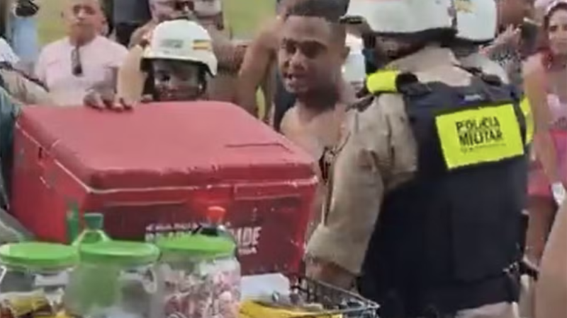 Ex-jogador de América-MG e Cruzeiro é preso em bloco de Carnaval em BH