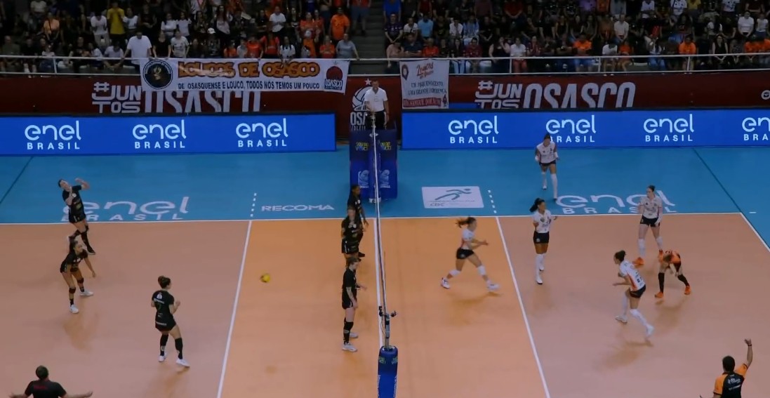 De virada, Osasco vence Maringá e se mantém em terceiro lugar na Superliga